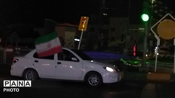 رژه خودرویی در میدان بسیج مشهد 