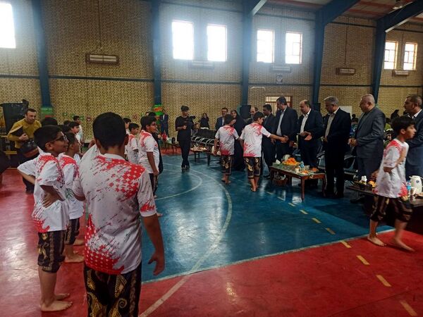 جشن گلریزان در دبستان شهدای بسیج بوشهر
