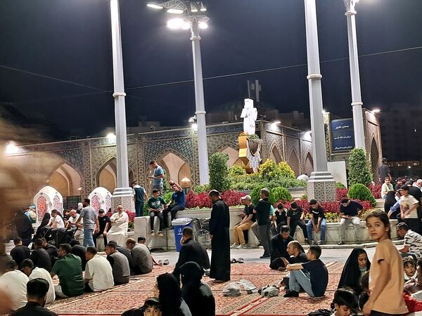 کبوتر حرم مشهد مقدس