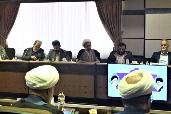 نشست شورای هماهنگی آیین وداع و خاکسپاری شهدای گمنام در قم
