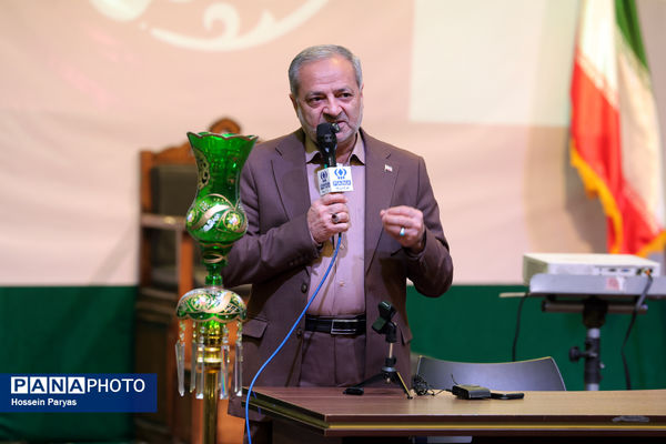 حضور وزیر آموزش و پرورش در جمع دانش‌آموزان معتکف