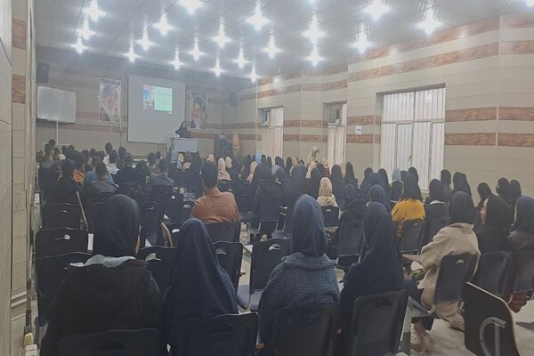 جلسه اول دوره آموزش جامع مقاله‌‌نویسی در حاجی‌‌آباد