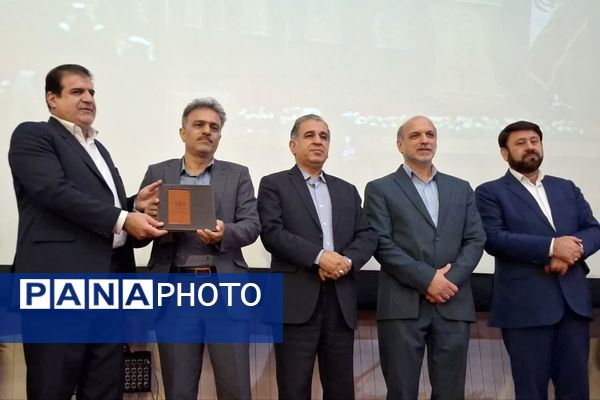 آیین تکریم و معارفه مدیرکل آموزش و پرورش فارس