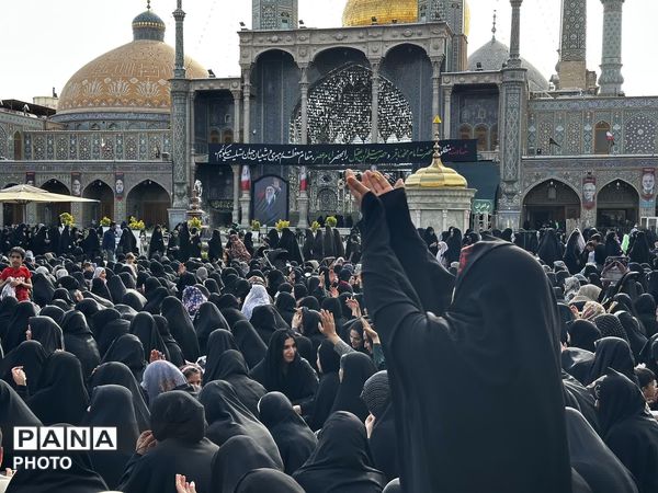 آیین قرائت دعای عرفه در حرم حضرت معصومه(س)