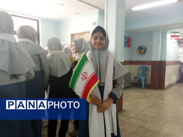 استقبال مدرسه حجاب از ۲۲بهمن 