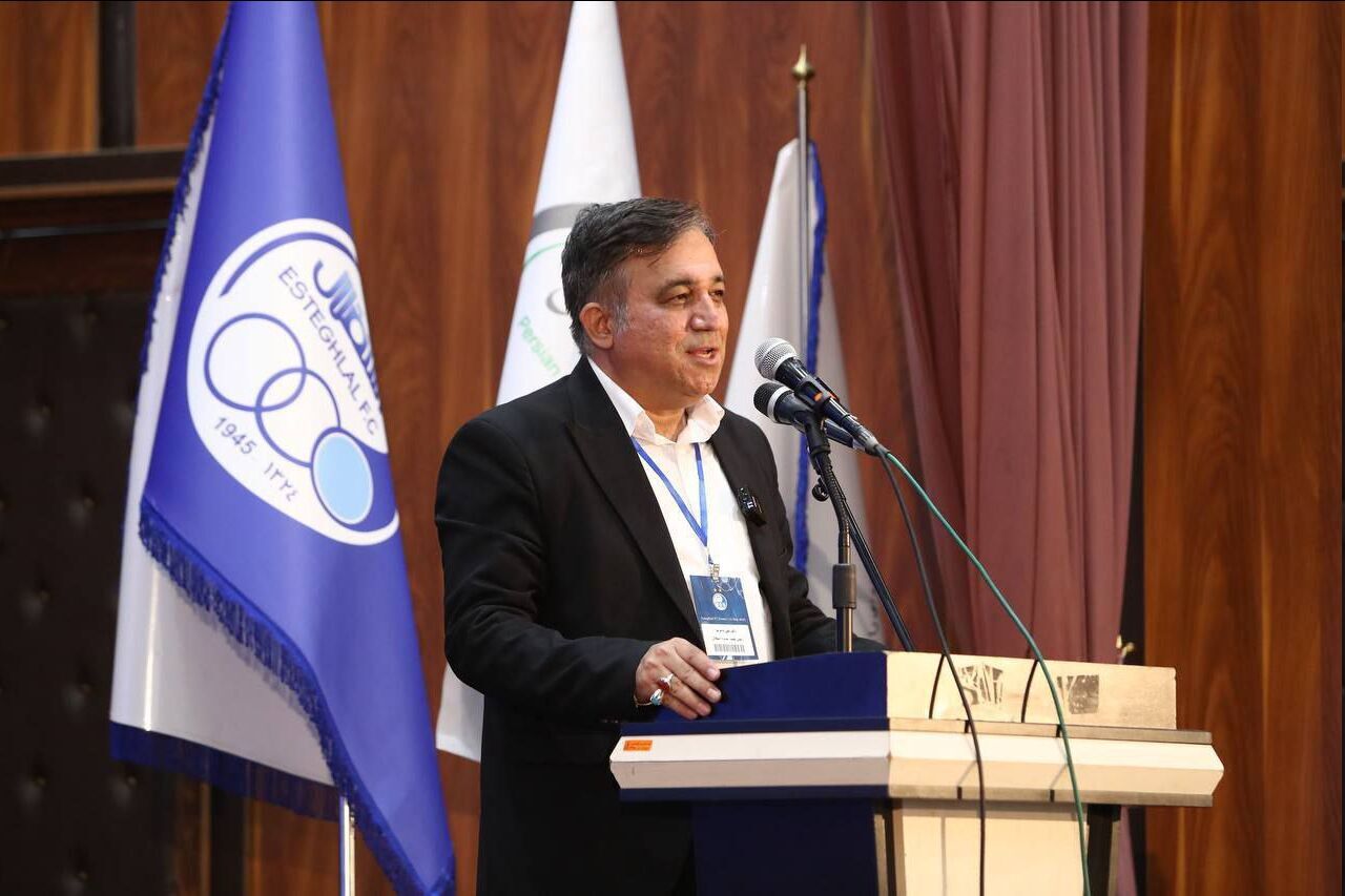 تاجرنیا: رأی CAS تعیین‌کننده است؛ مطالبات منتظر محمد تسویه شد/ بختیاری‌زاده شجاعانه به بازیکنان پایه اعتماد کرد
