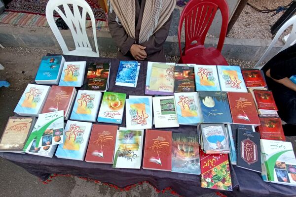 خدمت‌رسانی دانش‌آموزان و فرهنگیان شهرستان اسلام آباد غرب در مواکب اربعین حسینی