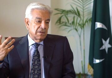 وزیر دفاع پاکستان خطاب به طالبان: بر طبل جنگ نکوبید