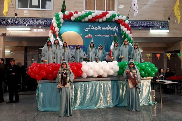 حضور استاندار تهران در شعب اخذ رای انتخابات 1402