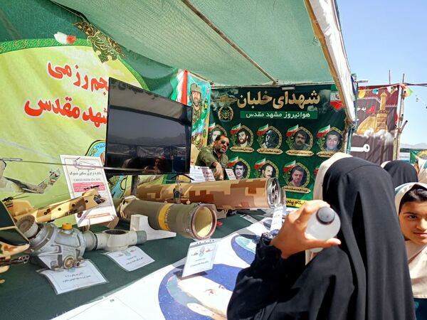 بازدید دانش آموزان دبستان سمیه از کنگره ملی شهید مدرس