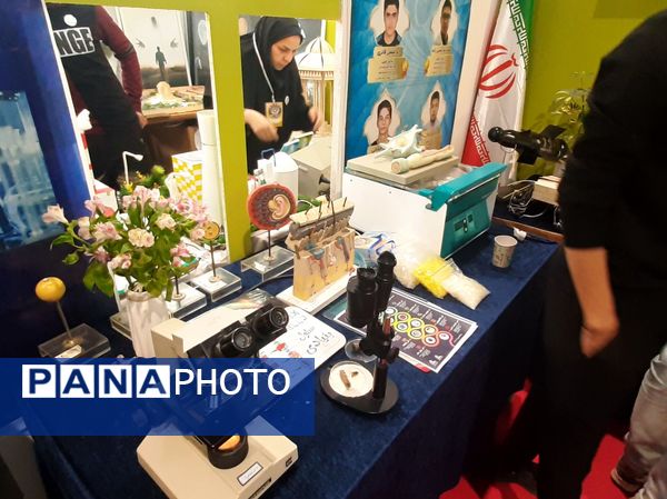روز دوم نمایشگاه پژوهش و فناوری همزمان با هفته پژوهش در مشهد 