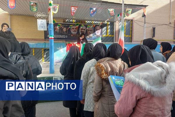 جشن دهه فجر و اعیاد شعبانیه در مدارس ناحیه دو شهرری 