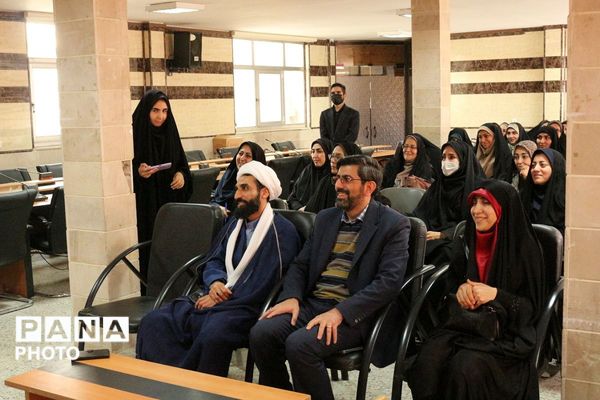  جلسه هم‌اندیشی همکاران پرورشی فیروزکوه 