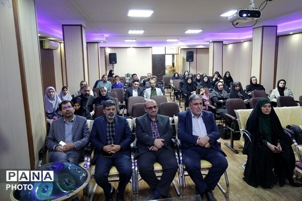 تقدیر از معاونین و مربیان امور تربیتی و مشاوره های مدارس چهاردانگه