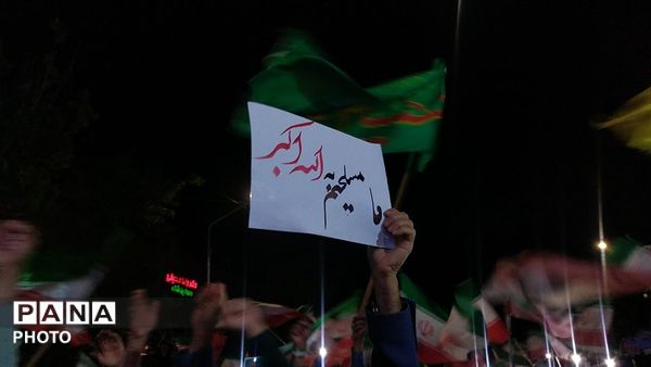 اجتماع مردم در حسینیه امام خمینی(ره) نیشابور