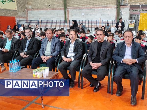 زنگ بهداشت دهان و دندان در دبستان معلم دوره اول نواخته شد