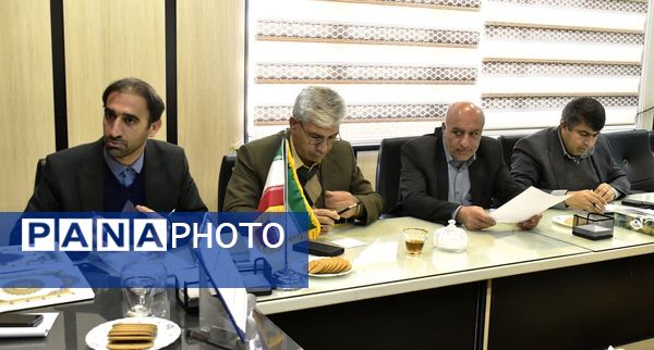 جلسه ستاد دهه فجر در اداره‌کل آموزش و پرورش استان کهگیلویه و بویراحمد