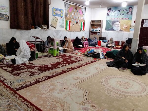 قرار سه‌روزه نوجوانان و جوانان مشهدی با خدا در مسجد حسین‌ابن‌علی
