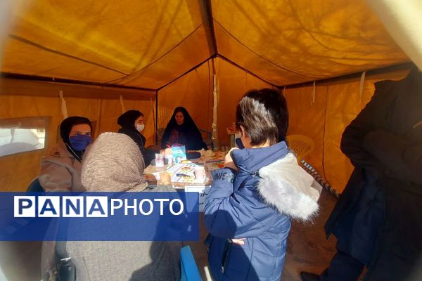 رونمایی از  تابلو «سه‌رنگ عشق» تا خدمت‌رسانی بی‌وقفه به مردم