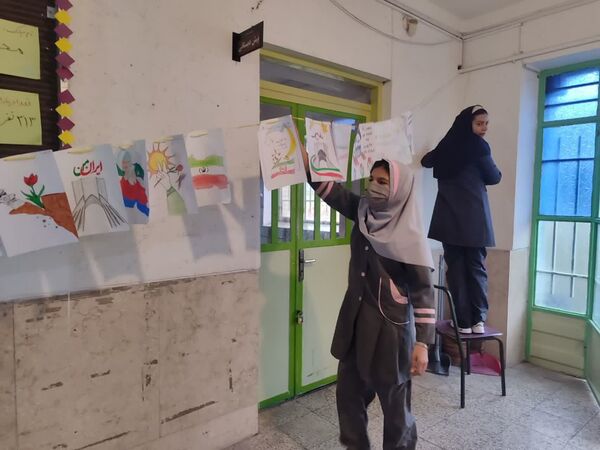 دهه فجر و طلوع هنر در دبستان مینوی خرد