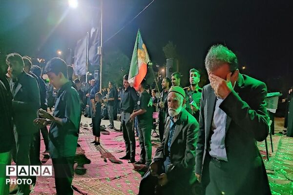هیئت عزاداری آقا ابا عبدالحسین در  شب عاشورا حسینی در شهر بار نیشابور 