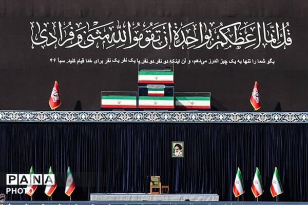  از صباشهر تا مصلای تهران؛ بدرقه‌ای عاشقانه برای رهبر شهید