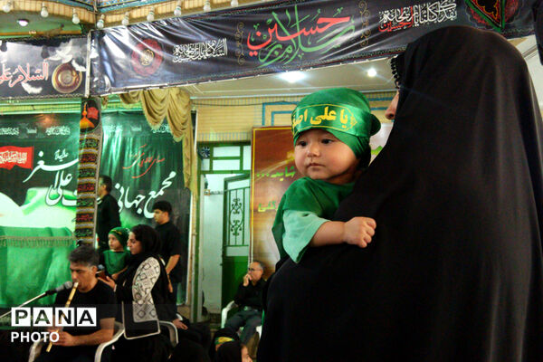 طنین لالایی مادران آباده در همایش شیرخوارگان حسینی