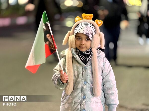 حضور باشکوه مردم کرج در اجتماع مردمی