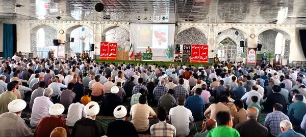 نماز عبادی سیاسی جمعه در کاشمر برگزار شد