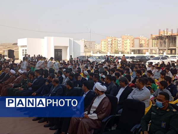 دهه فجر یادآور همبستگی و اتحاد مردم است