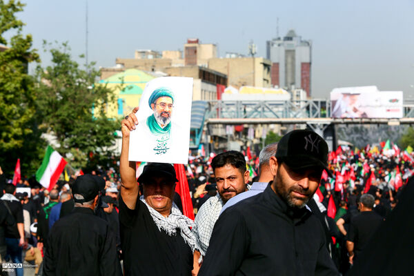 مراسم تشییع پیکر مطهر رهبر شهید انقلاب در تهران - 4