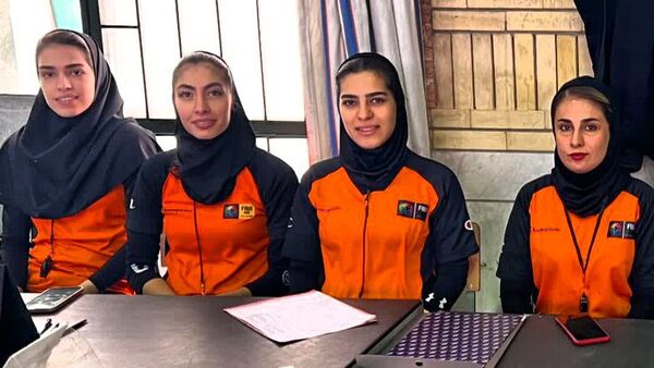 برگزاری چهارمین جشنواره مینی و نونهالان بسکتبال در سالن تختی شهرکرد