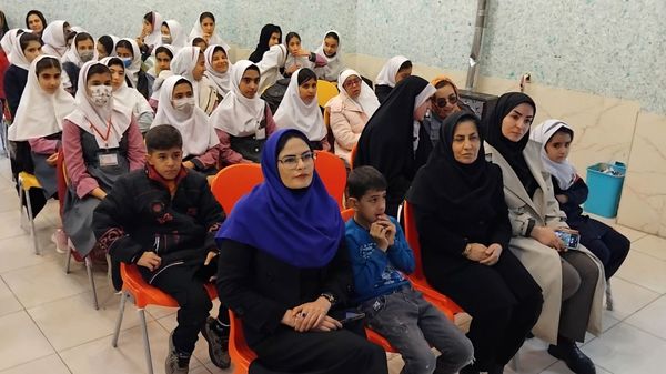 کانون پر از نور، لبخند و شادی در لاران