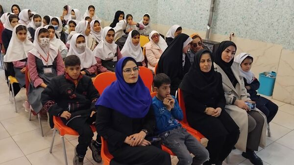 کانون پر از نور، لبخند و شادی در لاران
