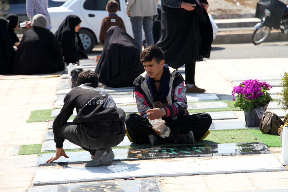 بهشت معصومه قم در آخرین جمعه سال