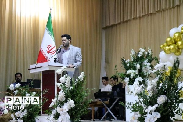 مرند به افتخار نخبگانش ایستاد