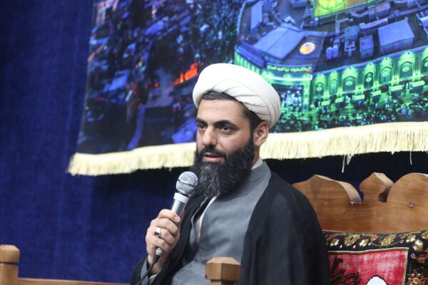 راه را باز نمایید...محرم آمد