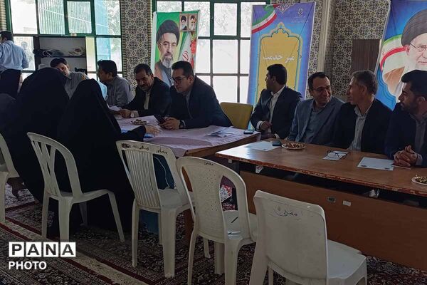 میز خدمت آموزش و پرورش خراسان شمالی در نماز جمعه؛ پاسخگویی مستقیم به مطالبات مردم
