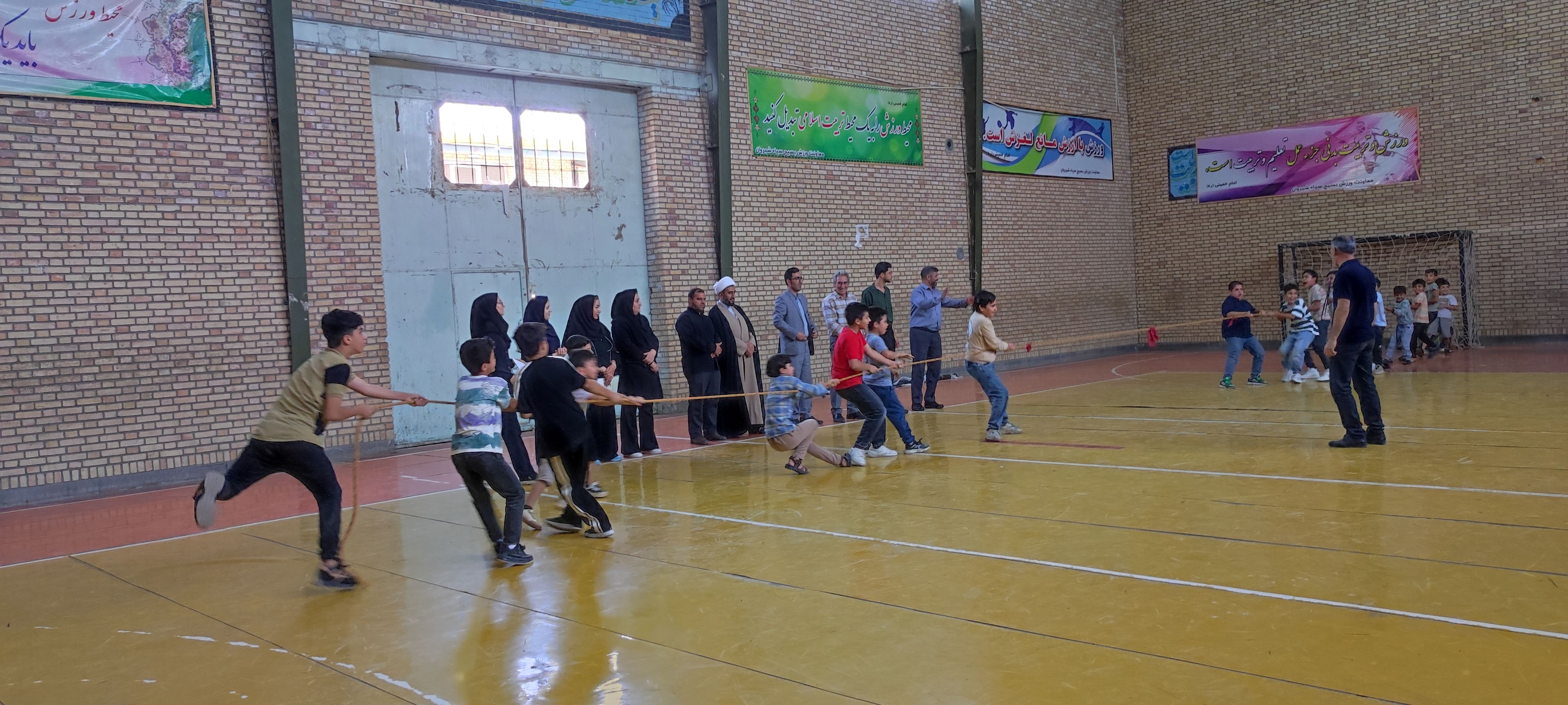 برگزاری کلاس‌های تخصصی طناب‌کشی ویژه پسران در شهرستان شیروان