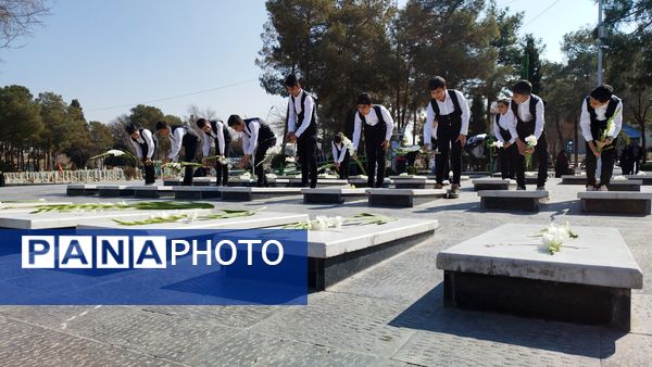 زنگ انقلاب در اصفهان نواخته شد