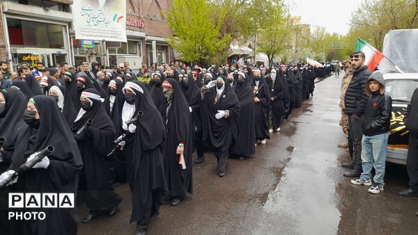 رژه دختران جان فدا در سراب 