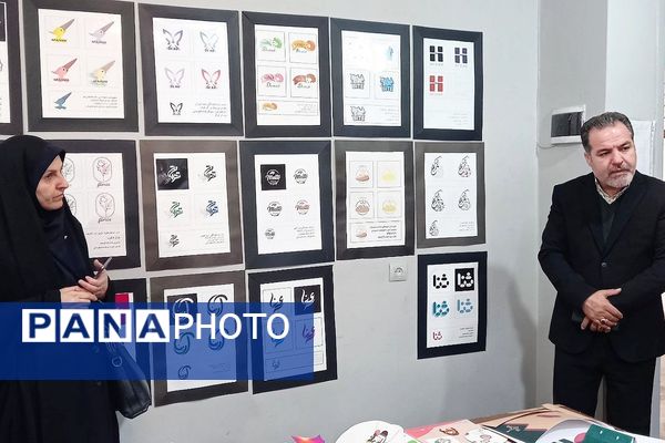 برپایی نمایشگاه آثار هنری دانش‌آموزان به مناسبت دهه فجر 