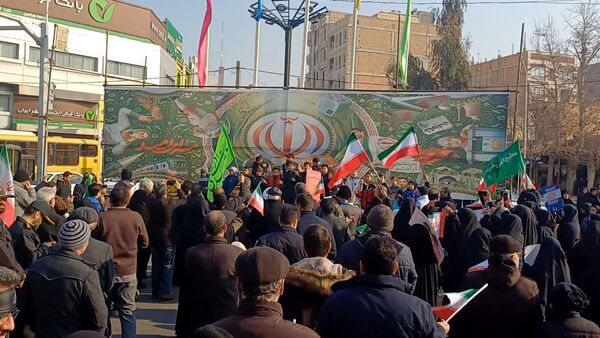 نمایش اقتدار و غیرت مردم ورامین در راهپیمایی ۲۲ بهمن