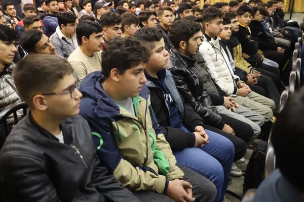حضور وزیر کشاورزی در مراسم صبحگاهی هنرستان کشاورزی تبریز