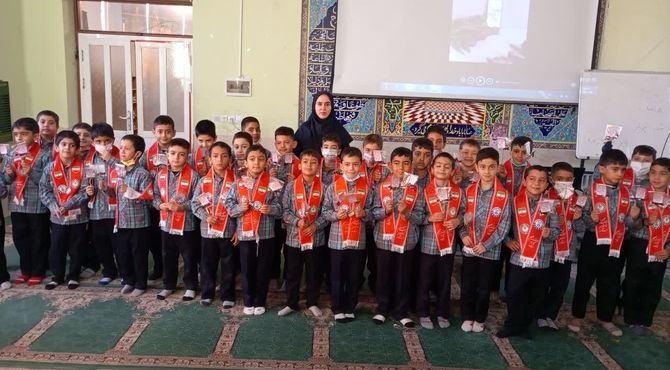 شاخه گلی تقدیم به مادر