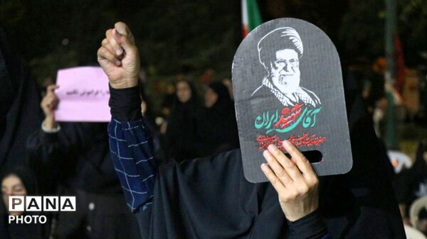 حضور فرهنگیان فرهیخته شهرستان دلیجان در اجتماع مردمی