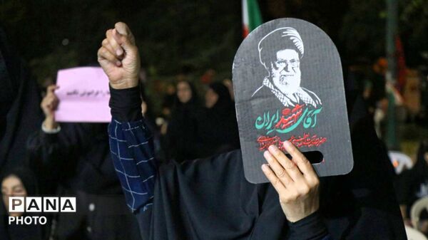 حضور فرهنگیان فرهیخته شهرستان دلیجان در اجتماع مردمی