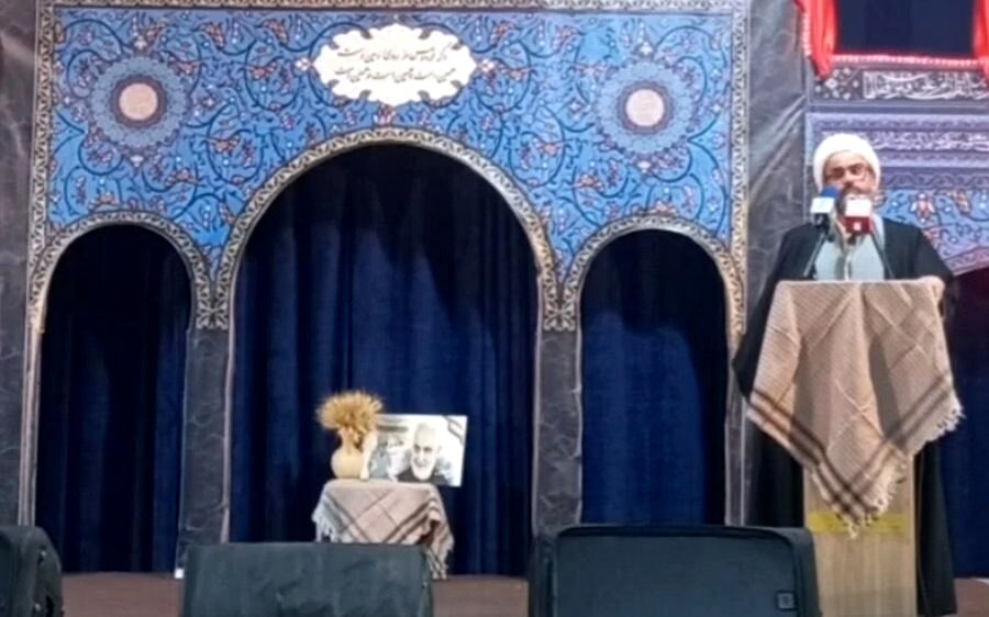 حاج قاسم یک مکتب است نه یک شخص