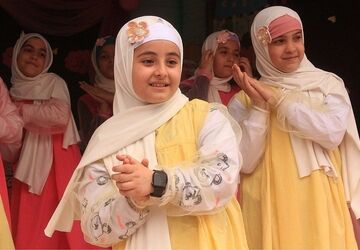 جشن روز دختر در دبستان حضرت معصومه(س) ناحیه 2 بهارستان