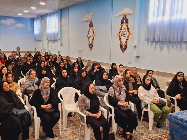 تشکیل انجمن اولیا و مربیان در دبیرستان حسن زاده اصفهانی 